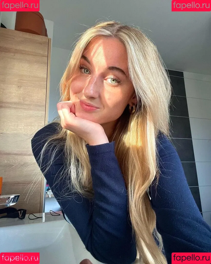 Sina-Marie Reen Onlyfans Photo Gallery 