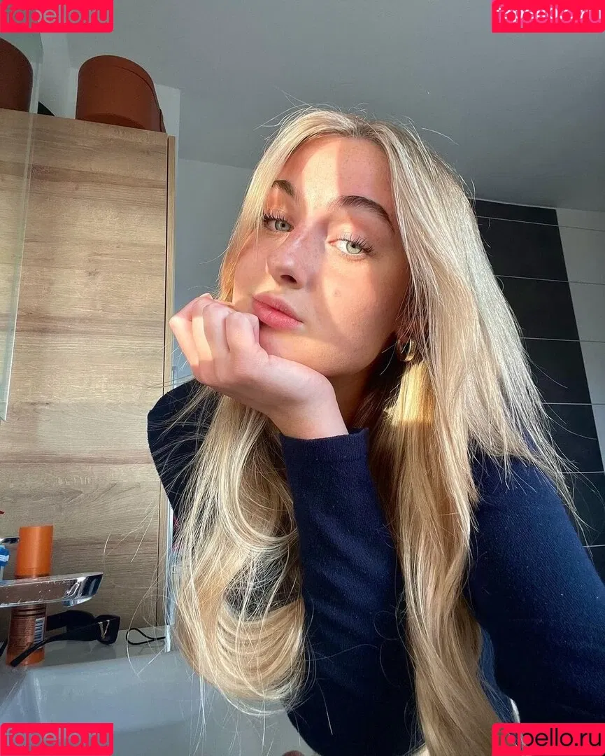 Sina-Marie Reen Onlyfans Photo Gallery 