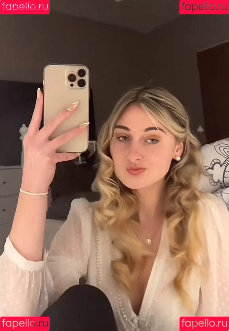 Sina-Marie Reen Onlyfans Photo Gallery 