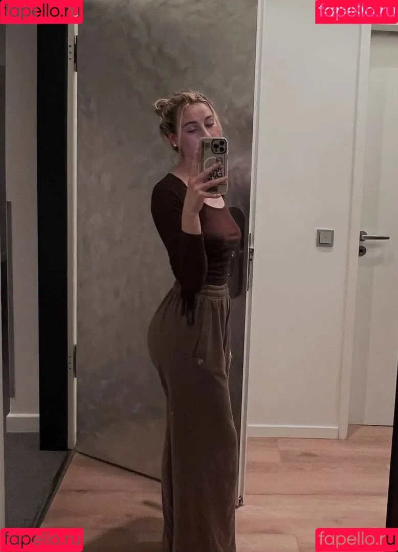 Sina-Marie Reen Onlyfans Photo Gallery 