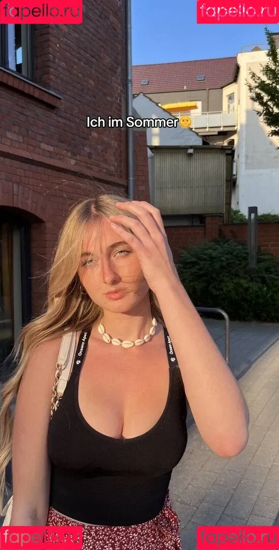 Sina-Marie Reen Onlyfans Photo Gallery 