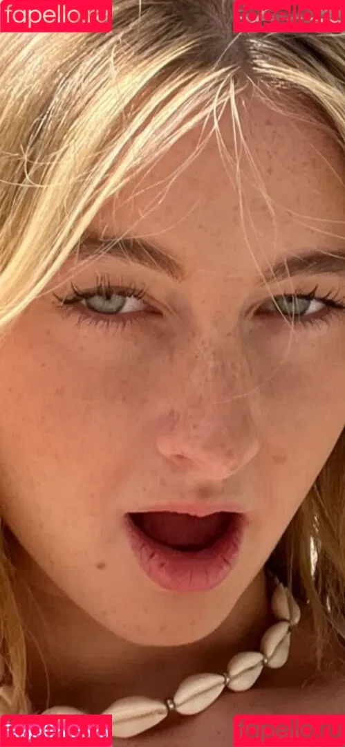 Sina-Marie Reen Onlyfans Photo Gallery 