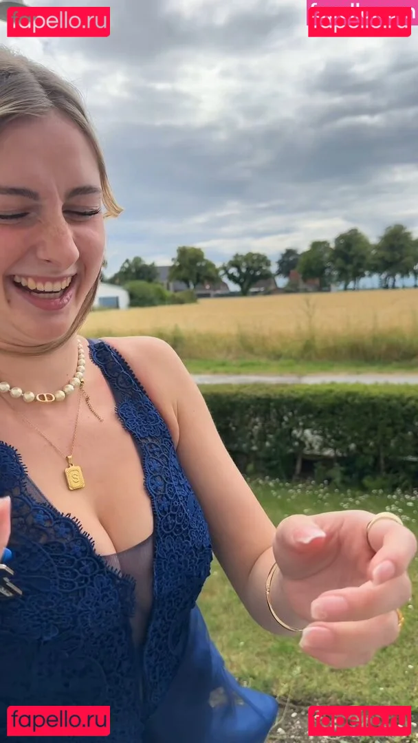 Sina-Marie Reen Onlyfans Photo Gallery 