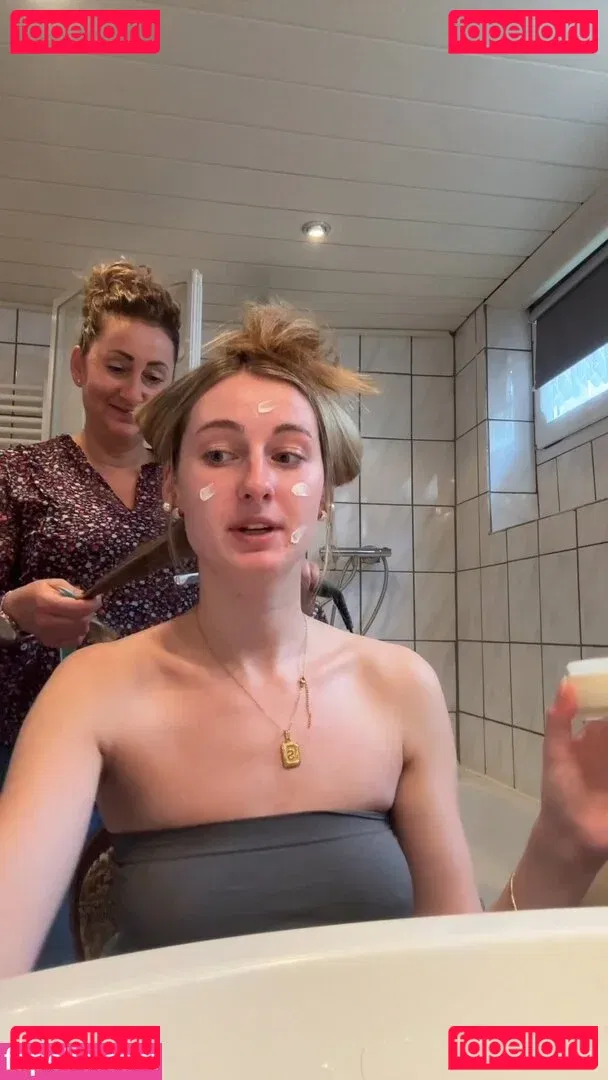 Sina-Marie Reen Onlyfans Photo Gallery 