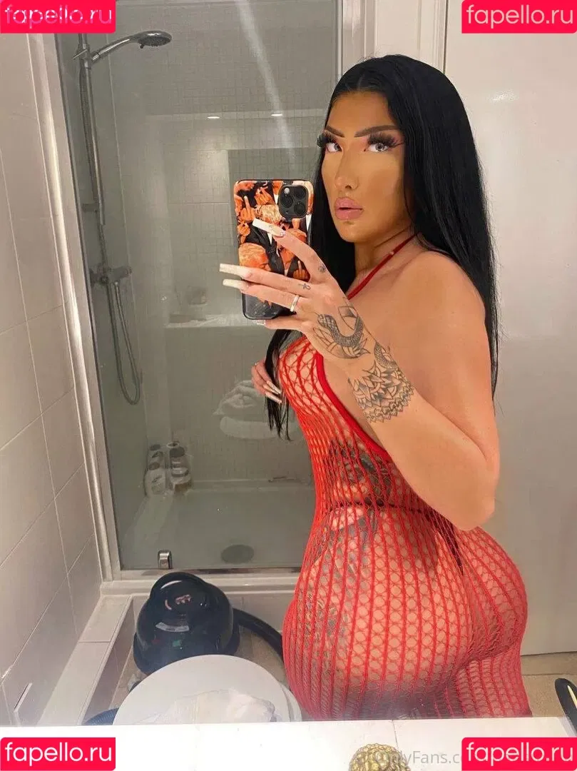 parismilan Onlyfans Photo Gallery 