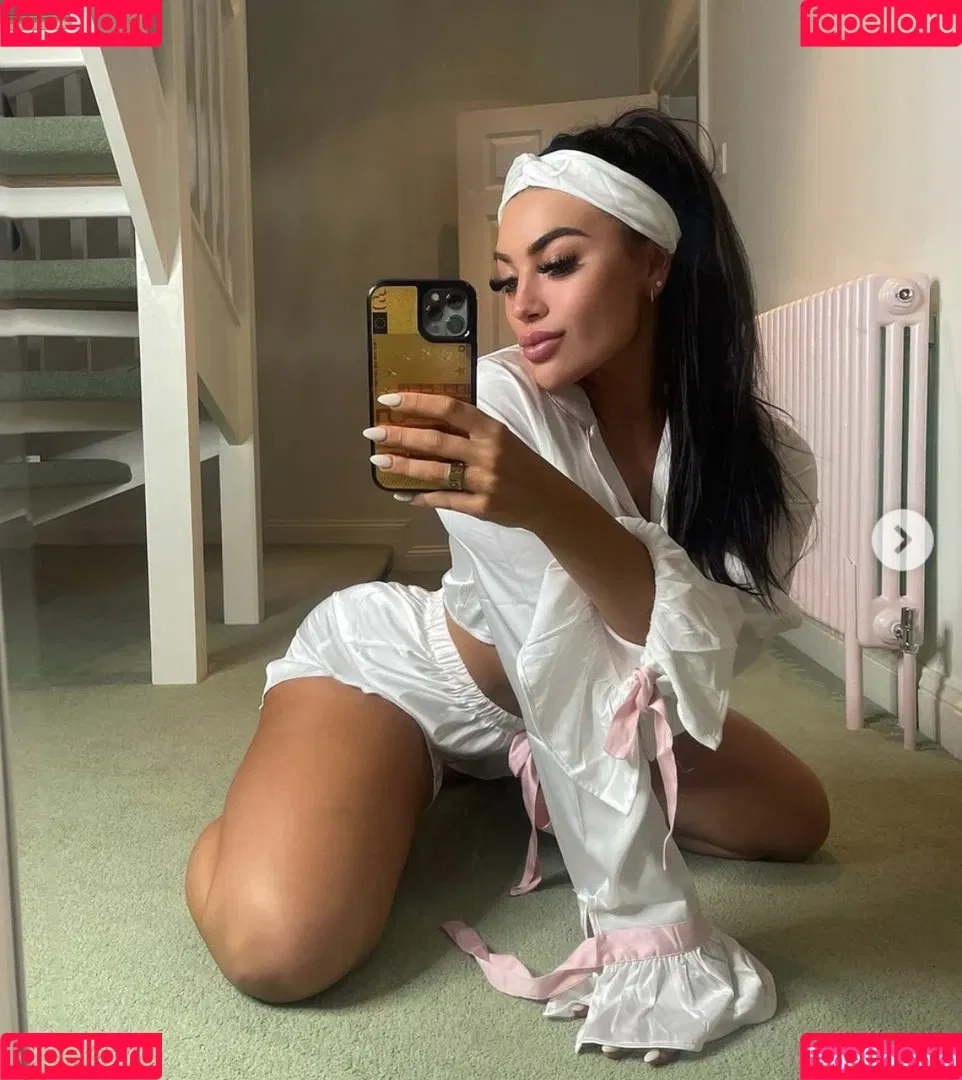 Kate Isobel Onlyfans Photo Gallery 