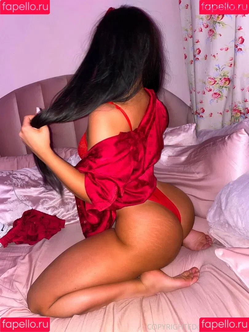 Kate Isobel Onlyfans Photo Gallery 