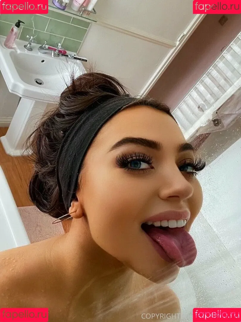 Kate Isobel Onlyfans Photo Gallery 