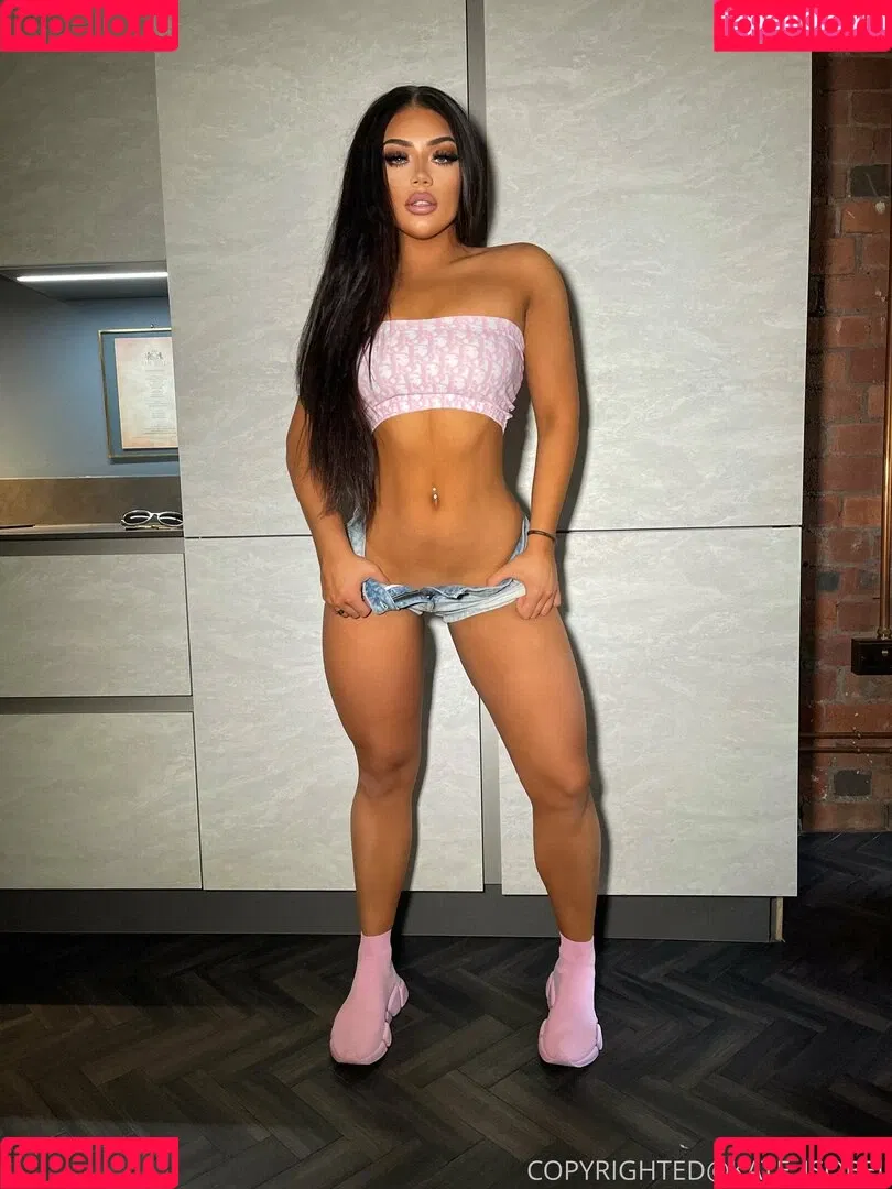 Kate Isobel Onlyfans Photo Gallery 