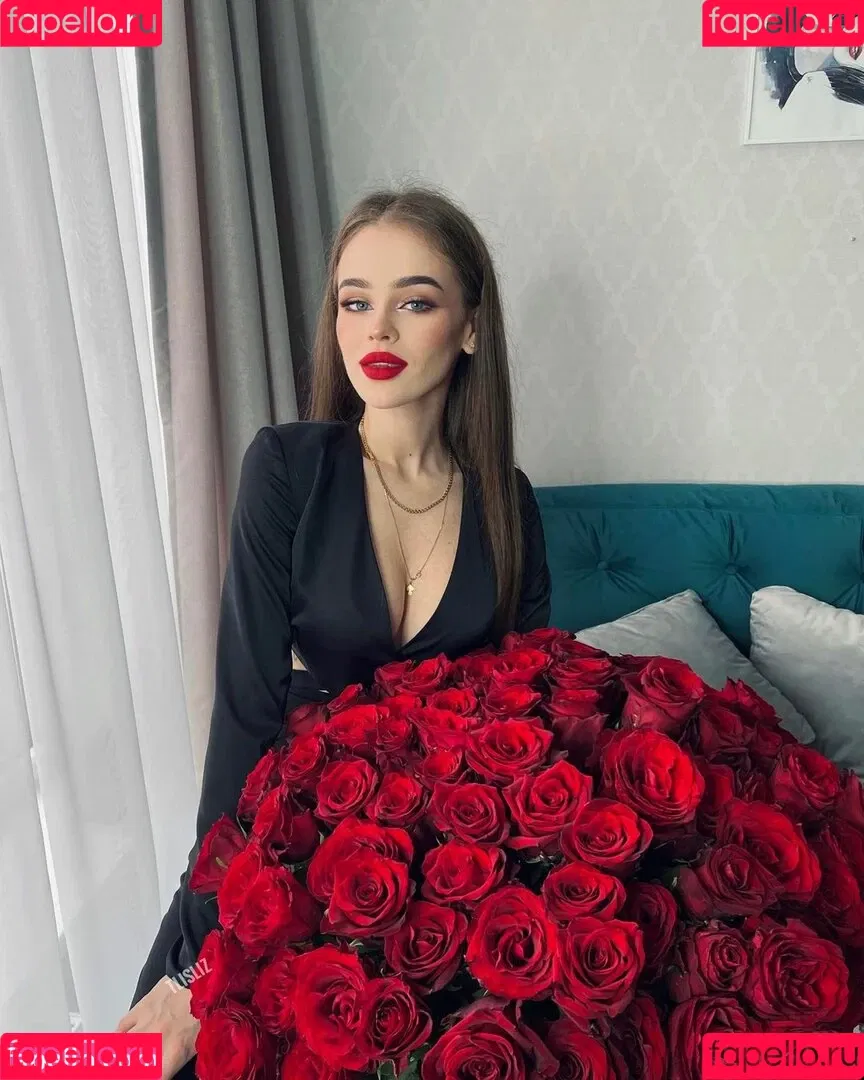 tlisliz Onlyfans Photo Gallery 