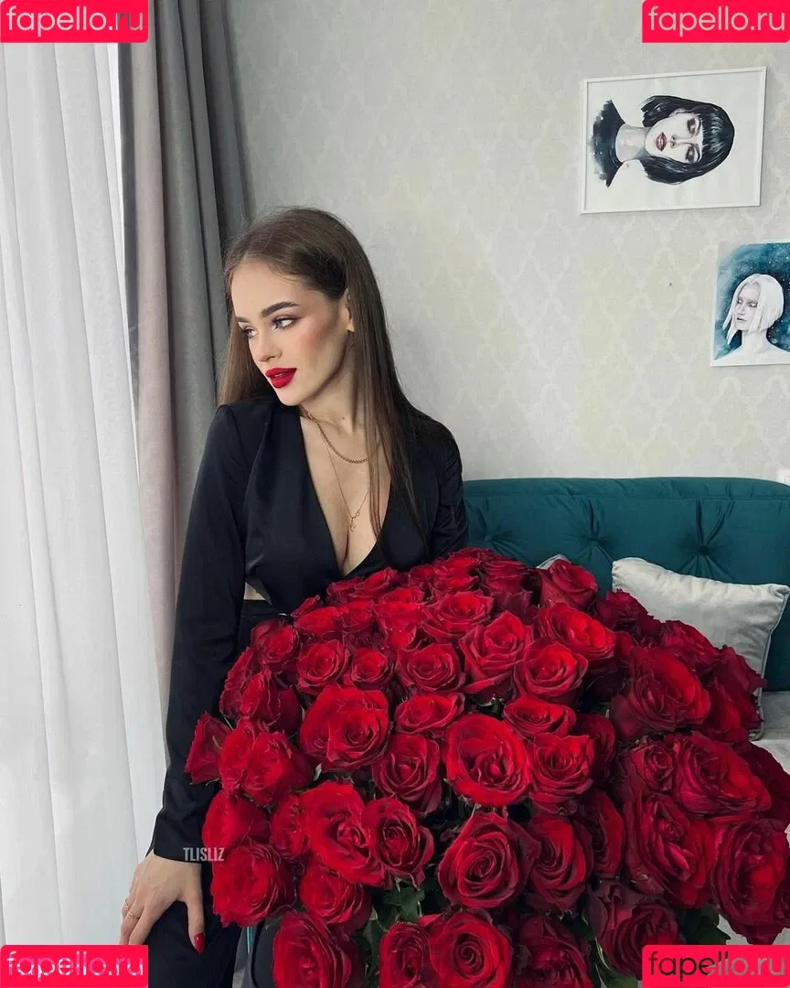 tlisliz Onlyfans Photo Gallery 