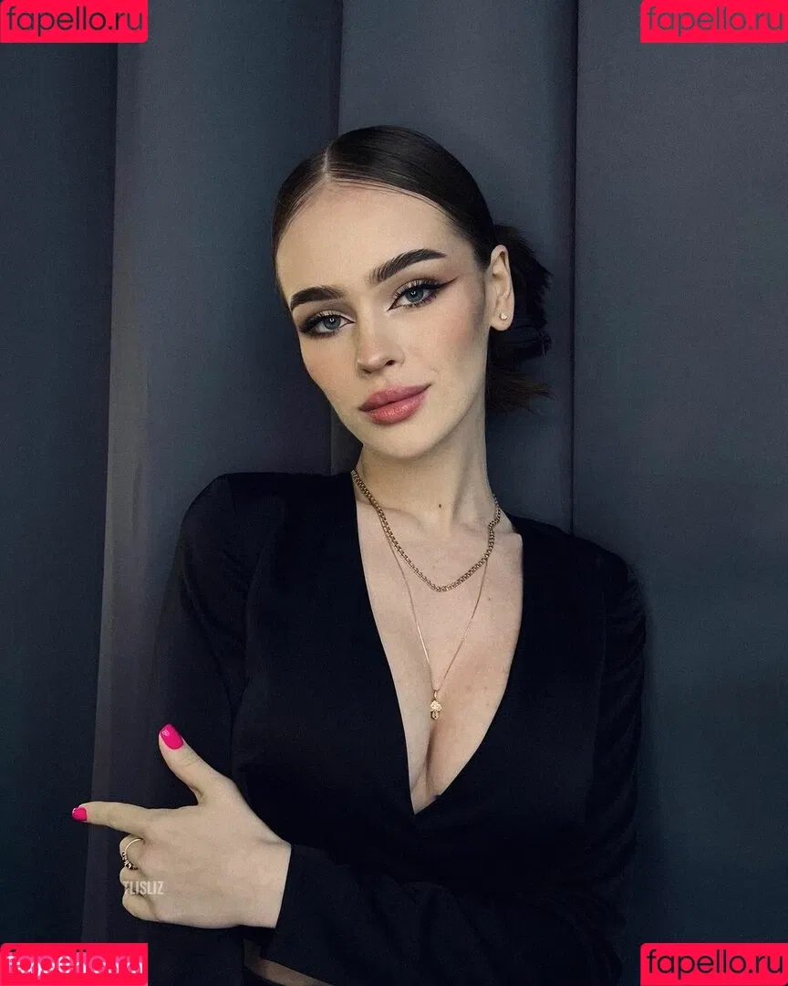 tlisliz Onlyfans Photo Gallery 