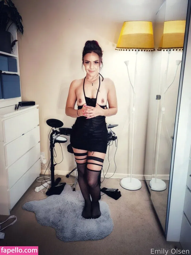 emilyolsen Onlyfans Photo Gallery 