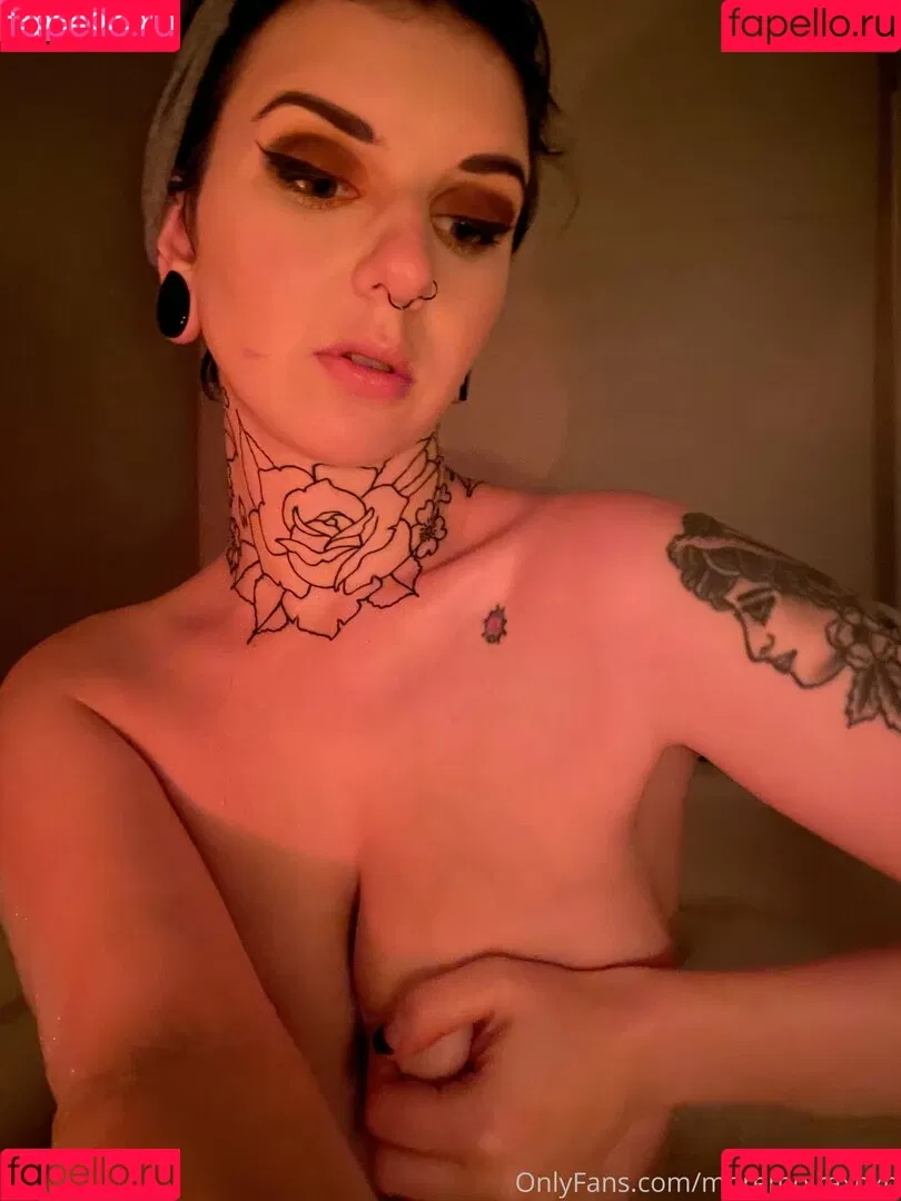 moremoiraxoxo Onlyfans Photo Gallery 