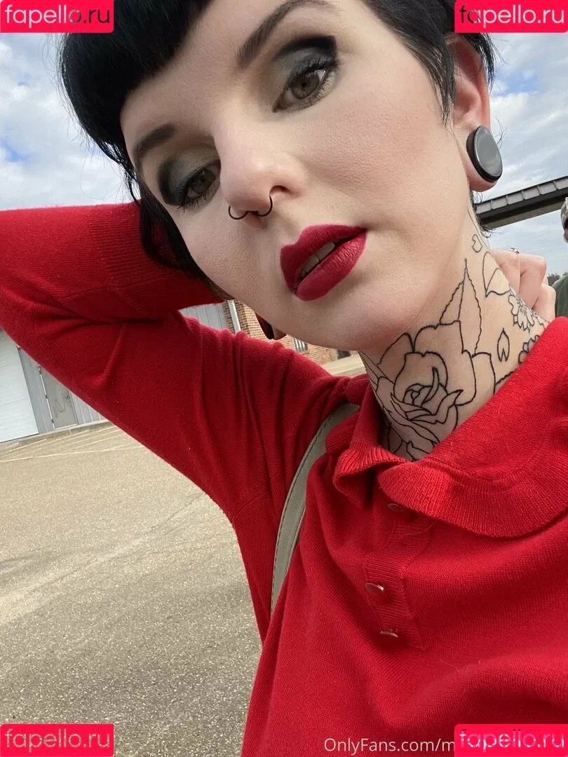 moremoiraxoxo Onlyfans Photo Gallery 