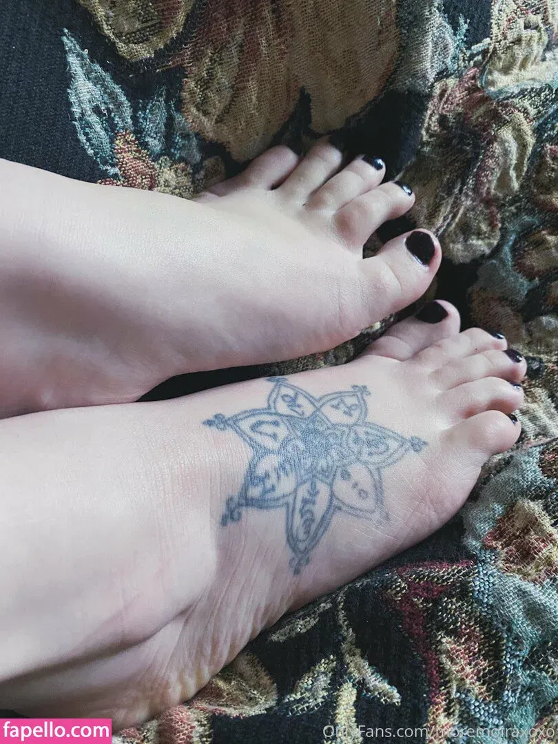 moremoiraxoxo Onlyfans Photo Gallery 