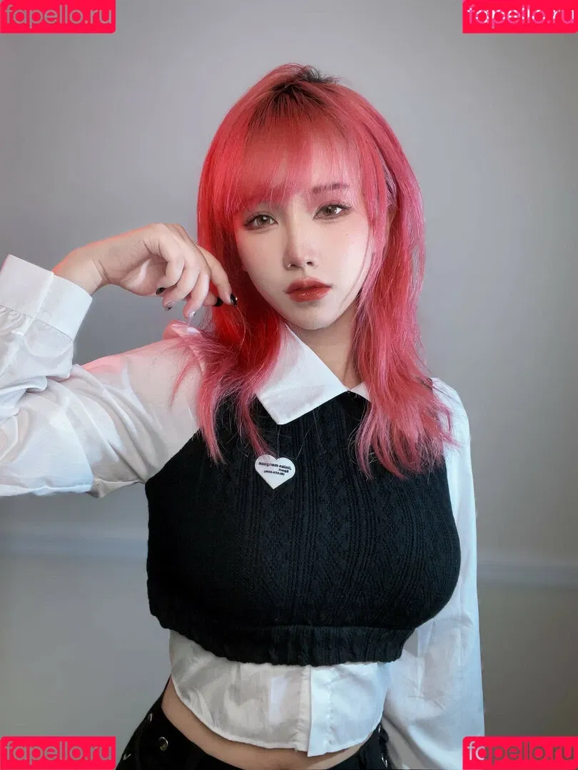Rakukoooo Onlyfans Photo Gallery 