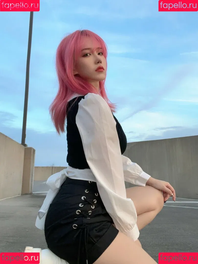 Rakukoooo Onlyfans Photo Gallery 
