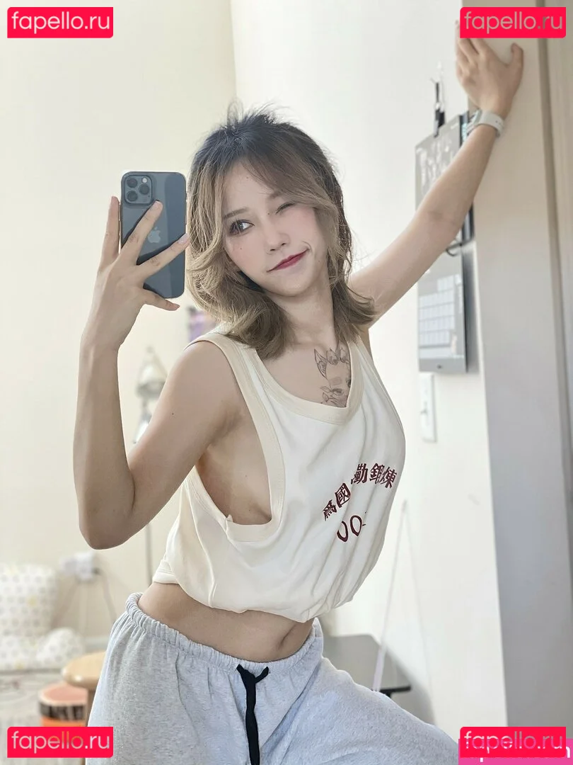 Rakukoooo Onlyfans Photo Gallery 