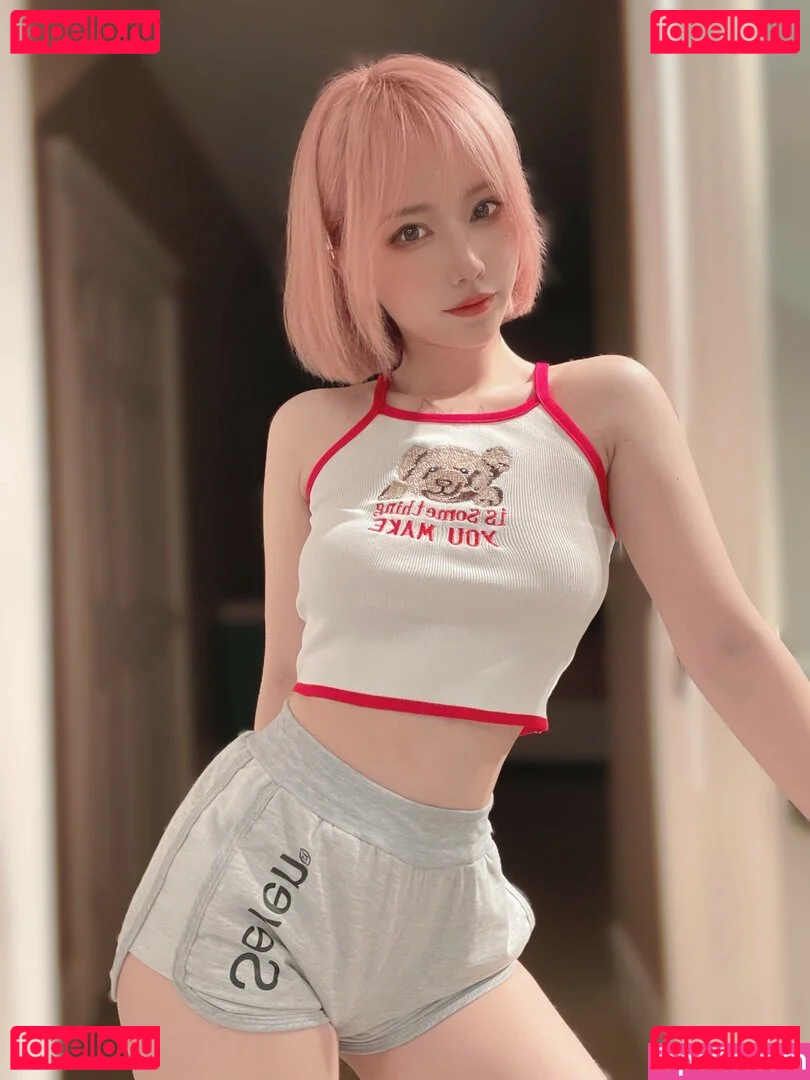 Rakukoooo Onlyfans Photo Gallery 