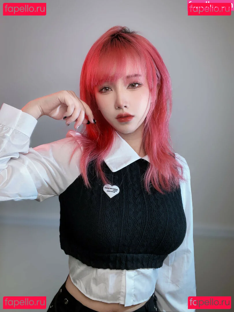 Rakukoooo Onlyfans Photo Gallery 