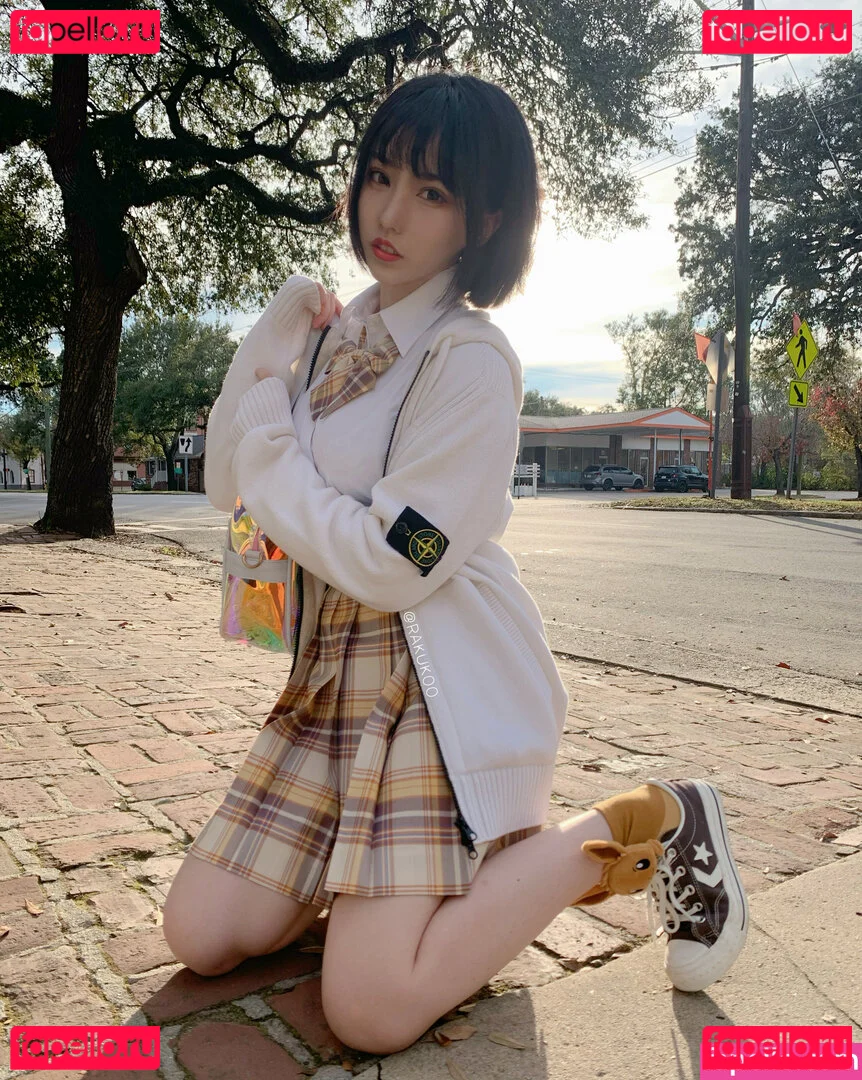 Rakukoooo Onlyfans Photo Gallery 