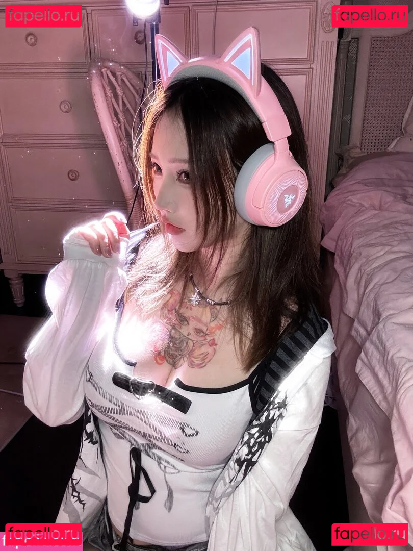 Rakukoooo Onlyfans Photo Gallery 