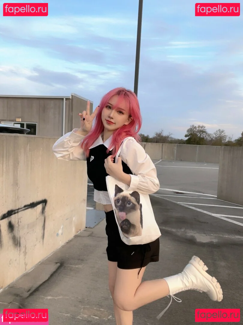 Rakukoooo Onlyfans Photo Gallery 