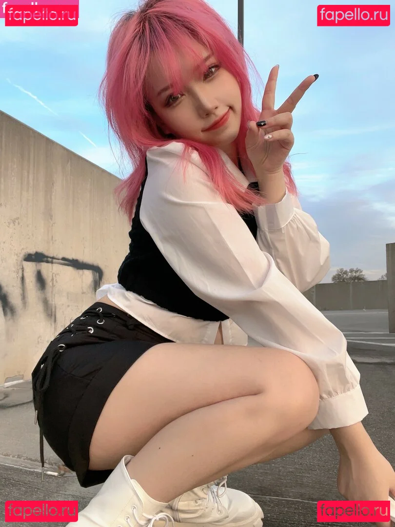 Rakukoooo Onlyfans Photo Gallery 