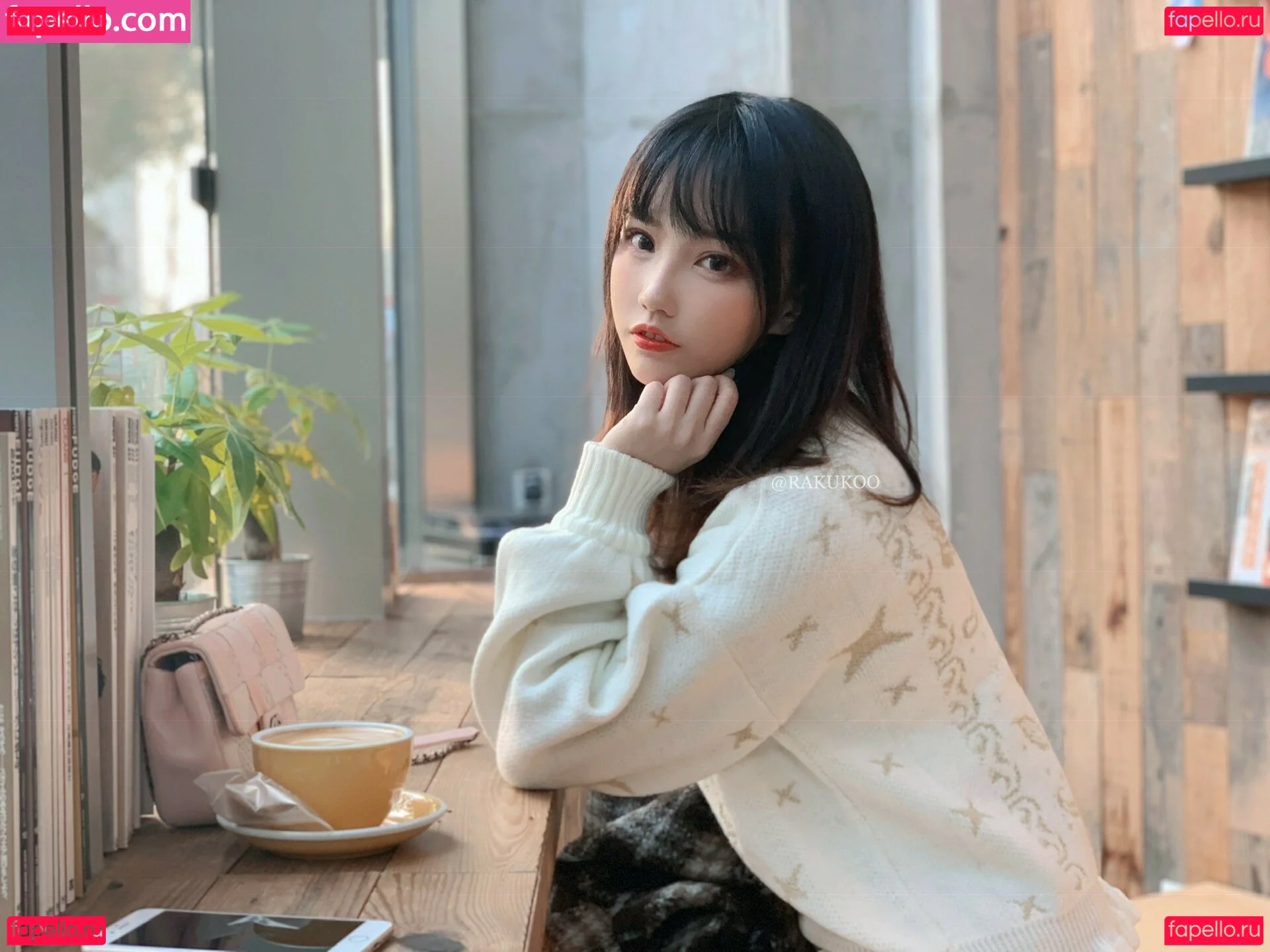 Rakukoooo Onlyfans Photo Gallery 