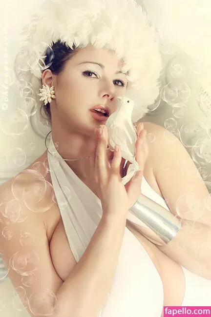 Chloe Vevrier Onlyfans Photo Gallery 