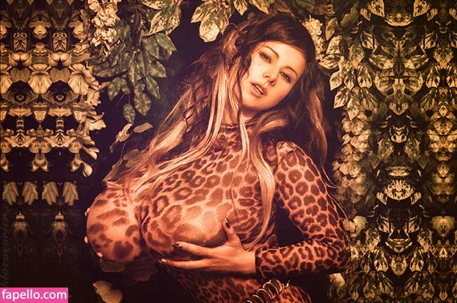 Chloe Vevrier Onlyfans Photo Gallery 