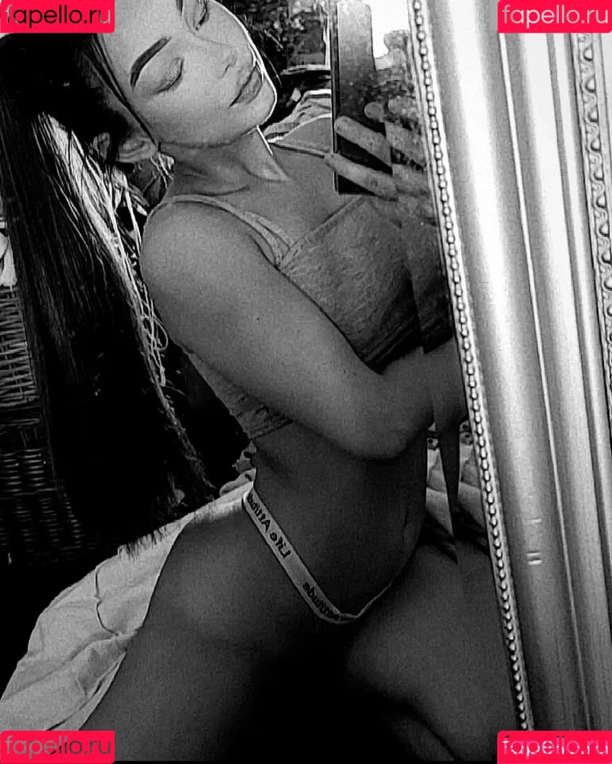 Charlotte.hutchinsonx Onlyfans Photo Gallery 