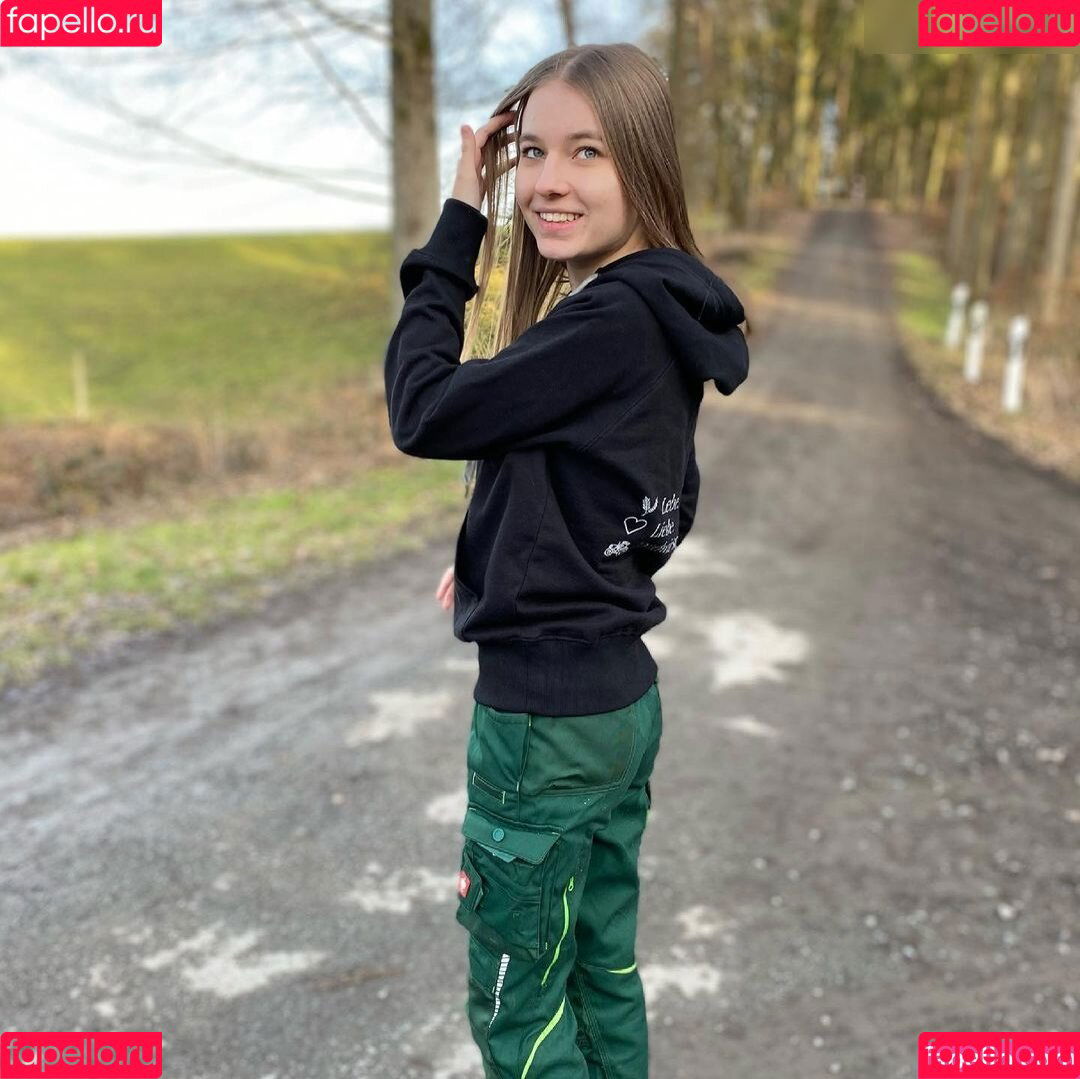 Agrar_emmy Onlyfans Photo Gallery 