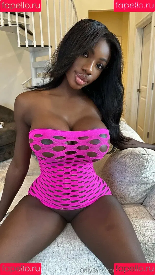 EveyAminey Onlyfans Photo Gallery 
