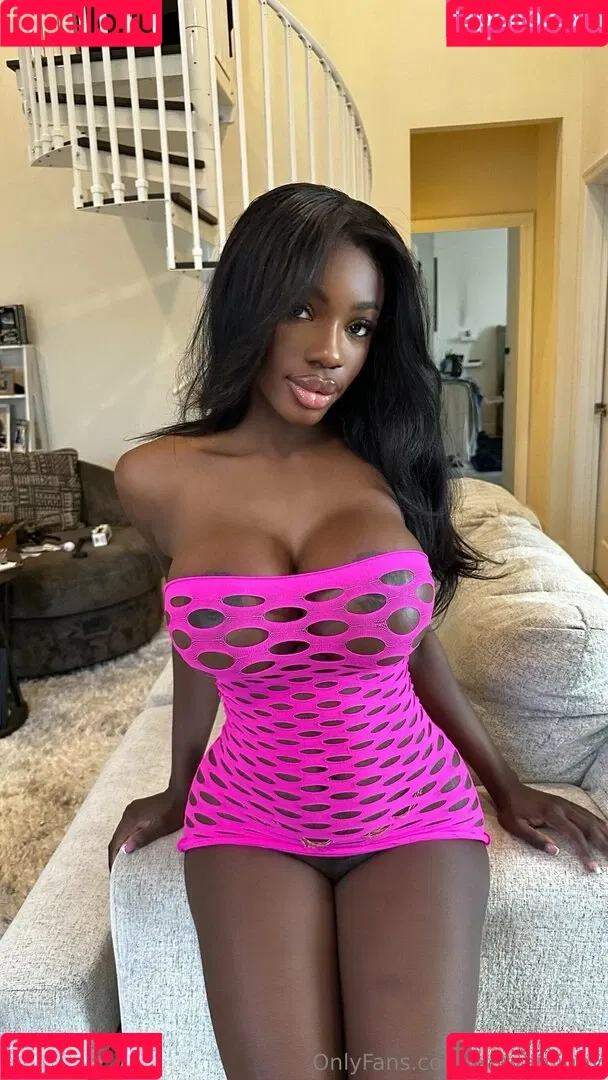 EveyAminey Onlyfans Photo Gallery 