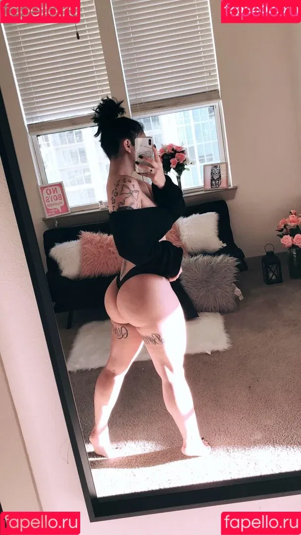 leahndra Onlyfans Photo Gallery 