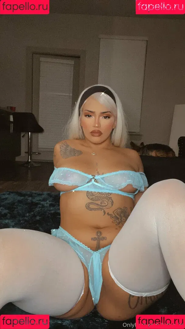 leahndra Onlyfans Photo Gallery 