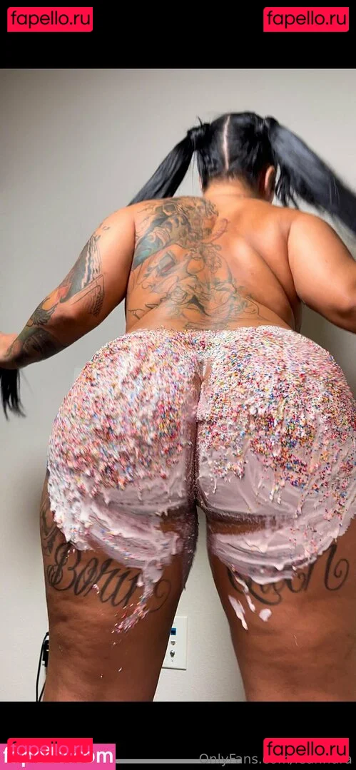 leahndra Onlyfans Photo Gallery 