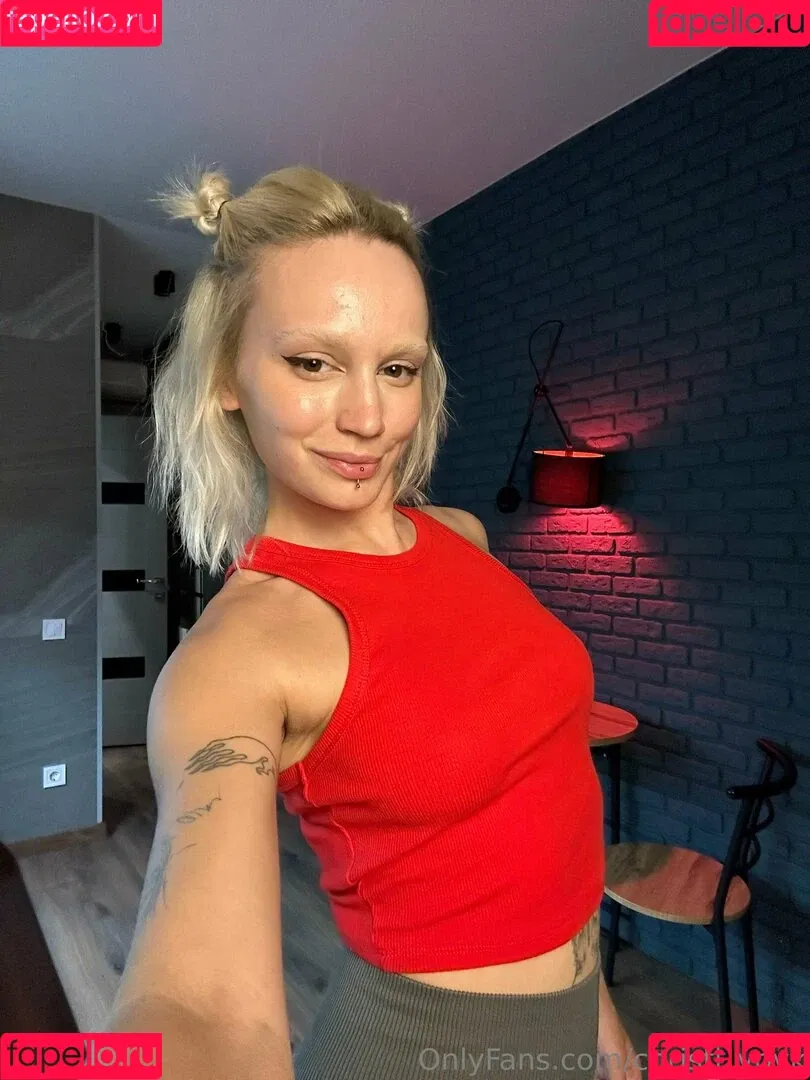 christivovk_nude Onlyfans Photo Gallery 