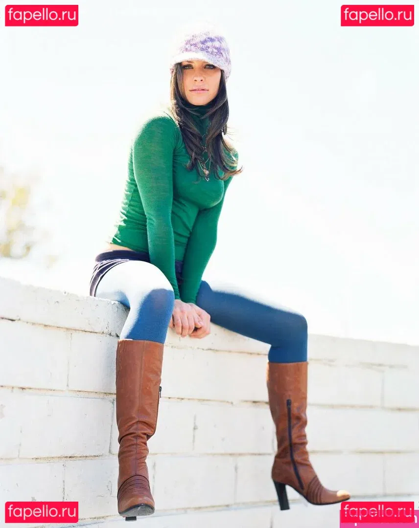 Evangeline Lilly Onlyfans Photo Gallery 