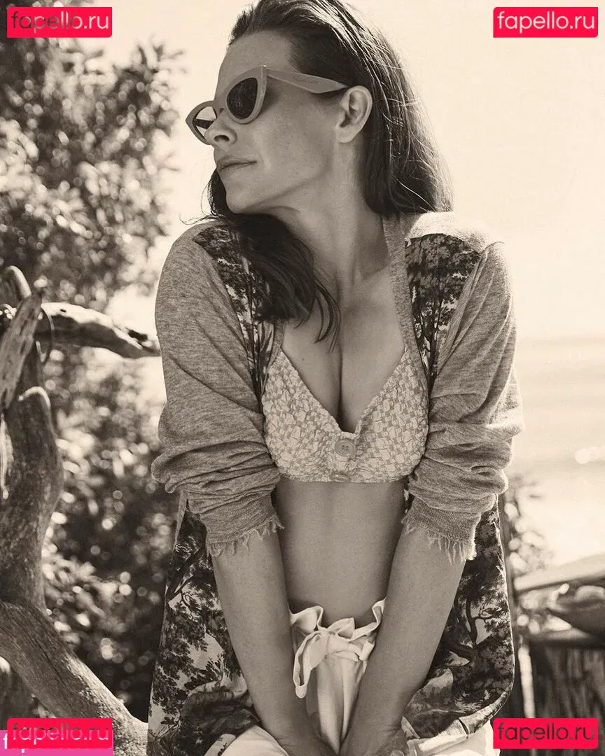 Evangeline Lilly Onlyfans Photo Gallery 