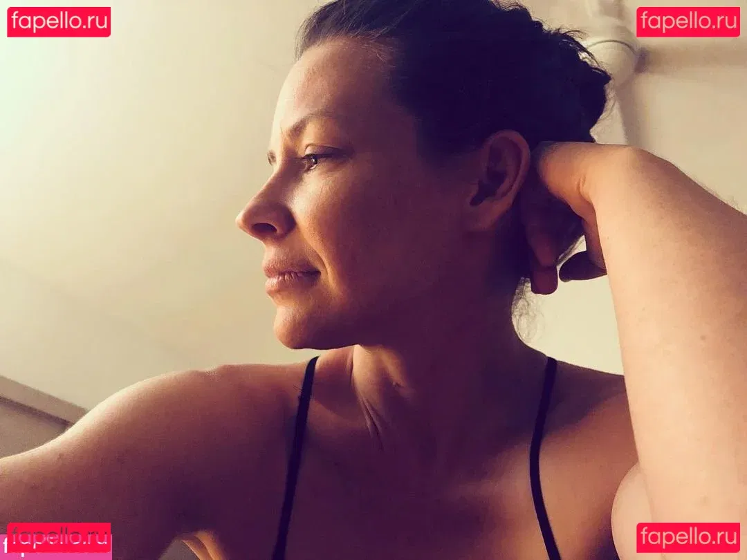 Evangeline Lilly Onlyfans Photo Gallery 