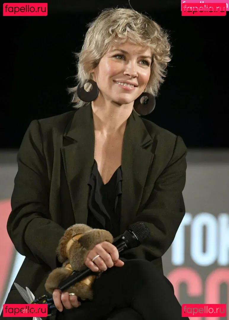 Evangeline Lilly Onlyfans Photo Gallery 