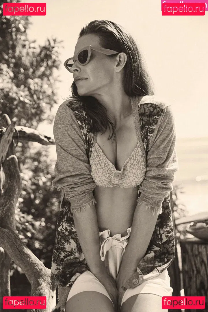 Evangeline Lilly Onlyfans Photo Gallery 