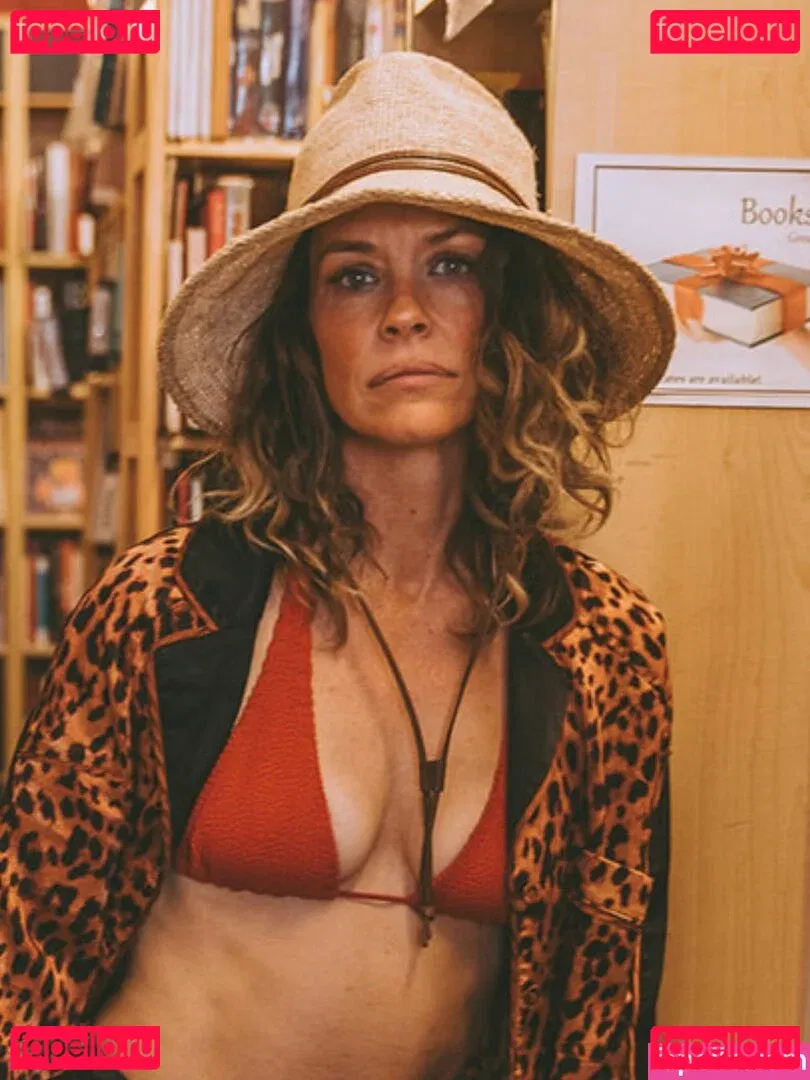 Evangeline Lilly Onlyfans Photo Gallery 