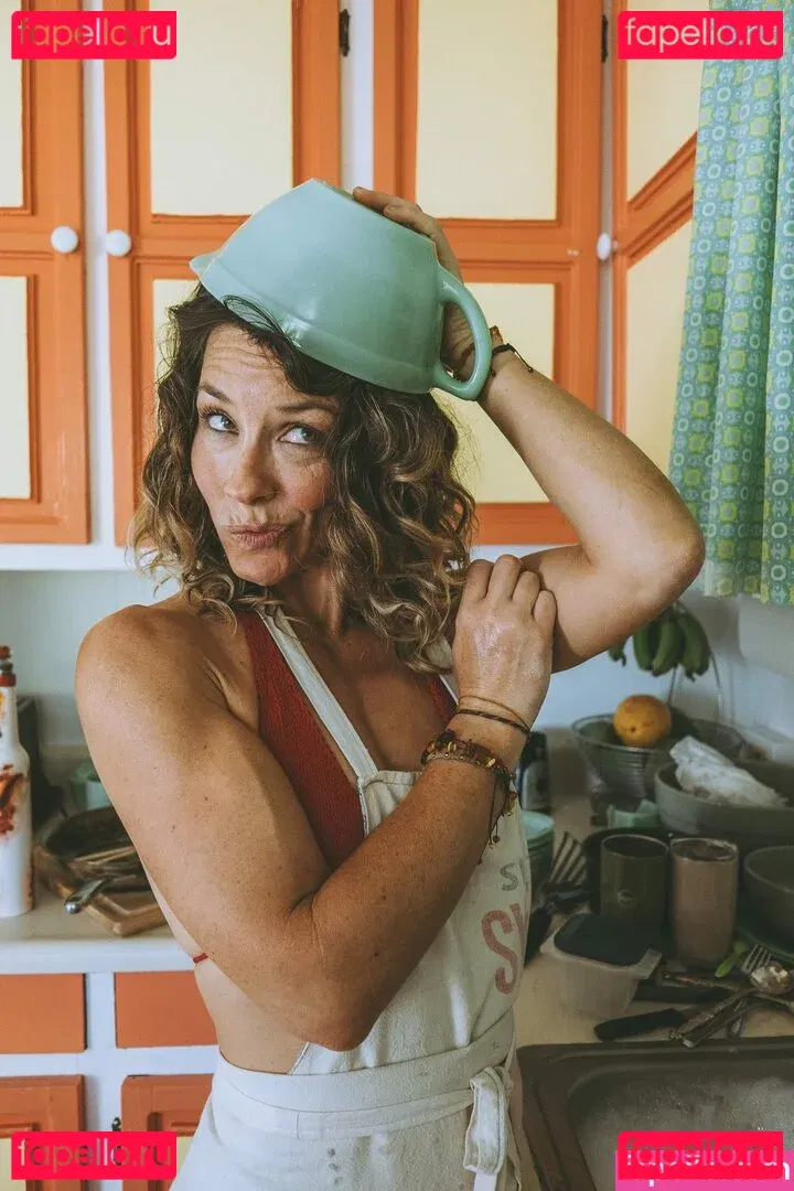 Evangeline Lilly Onlyfans Photo Gallery 