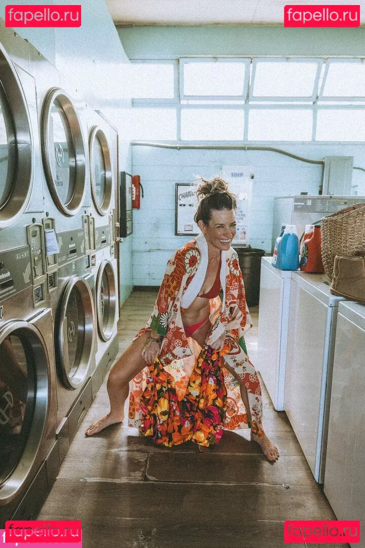 Evangeline Lilly Onlyfans Photo Gallery 