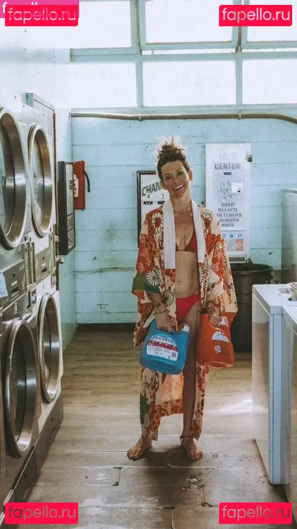 Evangeline Lilly Onlyfans Photo Gallery 