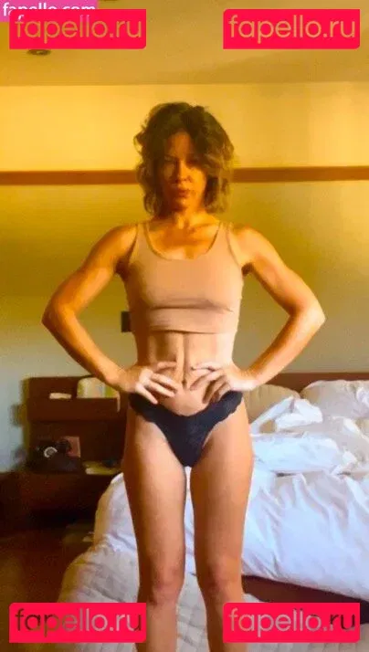 Evangeline Lilly Onlyfans Photo Gallery 